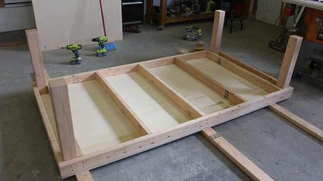 building a work bench with wheels